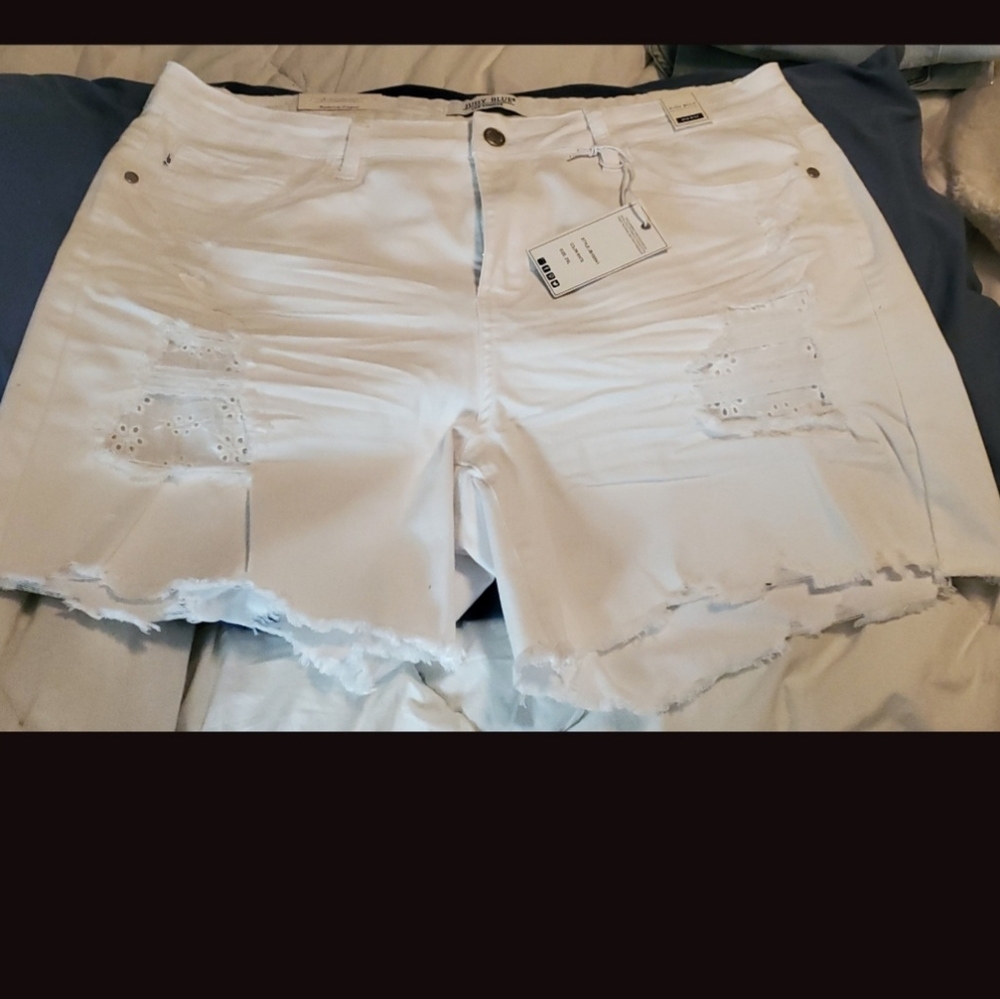 Mid rise white lace patch jean shorts judy blue